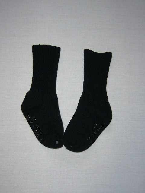 Old Navy Socks Black 12-24m - Click Image to Close